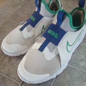 Nike Kids Shoes Flex Runner- White and Green